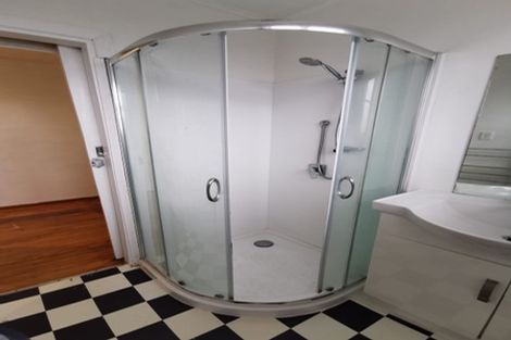 Photo of property in 323 Oxford Terrace, Avalon, Lower Hutt, 5011