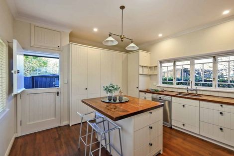 Photo of property in 56 Joll Road, Havelock North, 4130