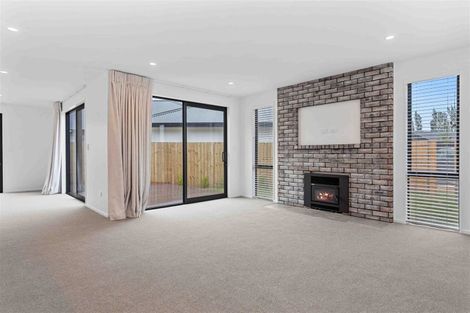 Photo of property in 22 Mcquillan Avenue, Woodend, 7610