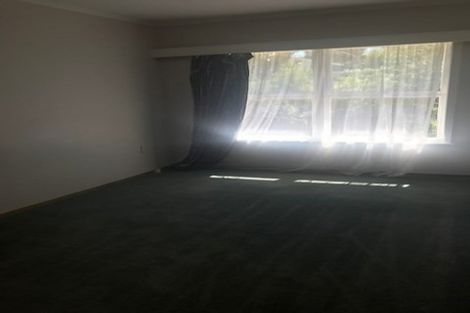 Photo of property in 1/6 Catalina Crescent, Forrest Hill, Auckland, 0620