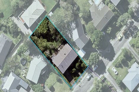 Photo of property in 7 Heather Place, Sunnynook, Auckland, 0620