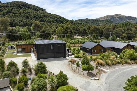 Photo of property in 43 Peregrine Falcon Road, Mount Creighton, Queenstown, 9371