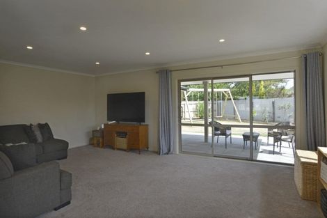 Photo of property in 13 Austin Reid Avenue, Carterton, 5713