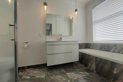 Photo of property in 63 Awataha Crescent, Pyes Pa, Tauranga, 3110