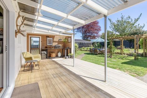 Photo of property in 38 Queen Street, Dannevirke, 4930