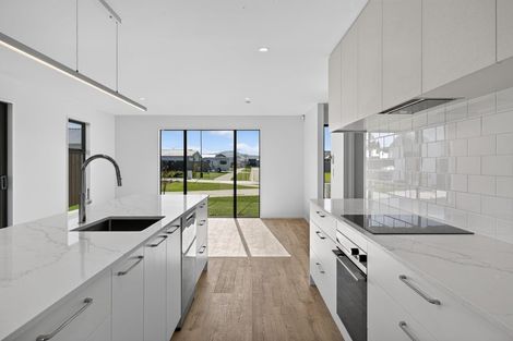 Photo of property in 27 Hanmer Crescent, Rangiora, 7400