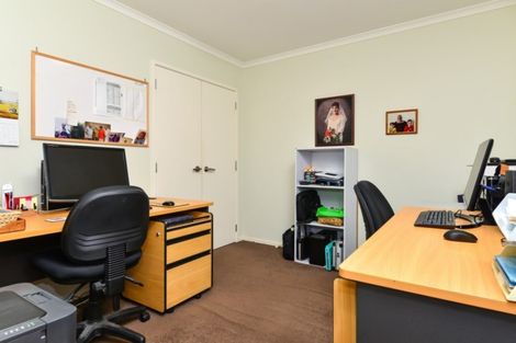 Photo of property in 8 Flora Way, Rototuna, Hamilton, 3210