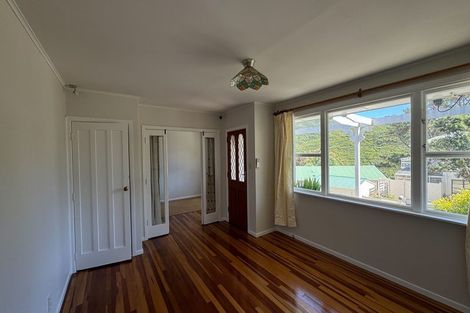 Photo of property in 25 Montreal Grove, Kingston, Wellington, 6021