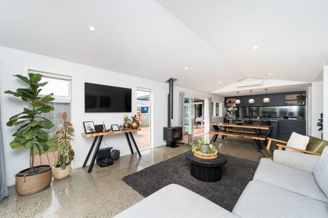 Photo of property in 3 Pearl Grove, Ashhurst, 4810