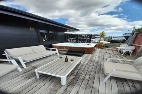 Photo of property in 992 Paerata Road, Paerata, Drury, 2676