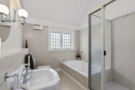 Photo of property in 14 Macmillan Avenue, Cashmere, Christchurch, 8022