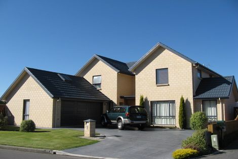 Photo of property in 7 Stableford Green, Burnside, Christchurch, 8053