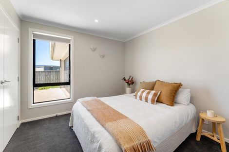 Photo of property in 49 Seagrass Place, Otaki Beach, Otaki, 5512