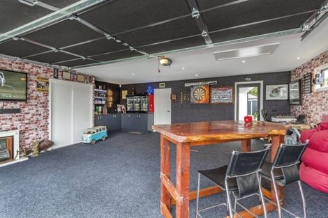 Photo of property in 40 Holiday Drive, Mairehau, Christchurch, 8052