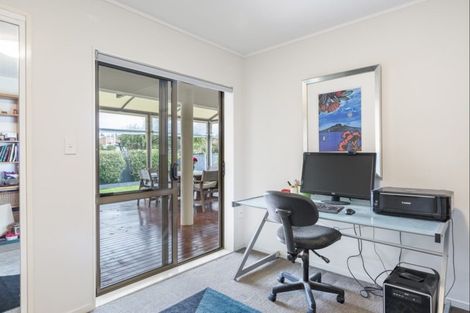 Photo of property in 13 Kahala Place, West Harbour, Auckland, 0618