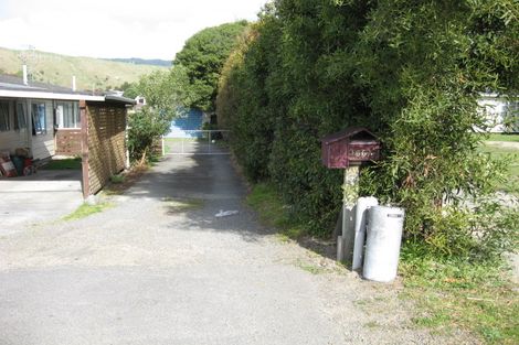 Photo of property in 166 Arawhata Road, Paraparaumu, 5032