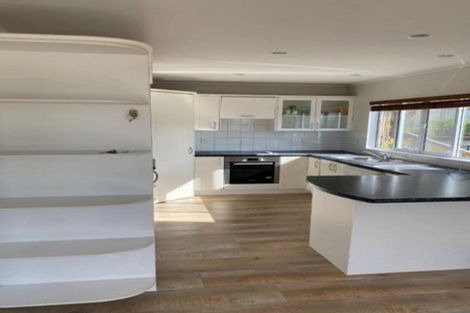 Photo of property in 1/433a East Coast Road, Mairangi Bay, Auckland, 0630