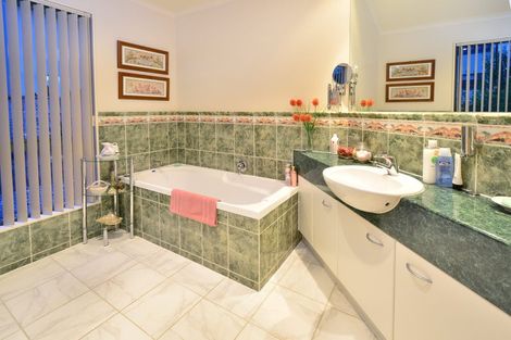 Photo of property in 60 Voyager Drive, Gulf Harbour, Whangaparaoa, 0930