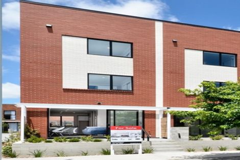 Photo of property in 4/89 Hobsonville Point Road, Hobsonville, Auckland, 0616