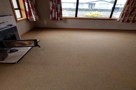 Photo of property in 42 Holloway Street, Waikiwi, Invercargill, 9810