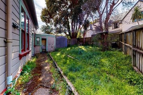 Photo of property in 33 Nairn Street, Mount Cook, Wellington, 6011