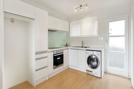 Photo of property in 10/11 Kingsway Avenue, Sandringham, Auckland, 1025