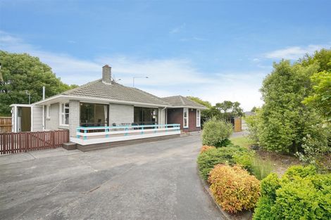 Photo of property in 17 Masham Road, Broomfield, Christchurch, 8042