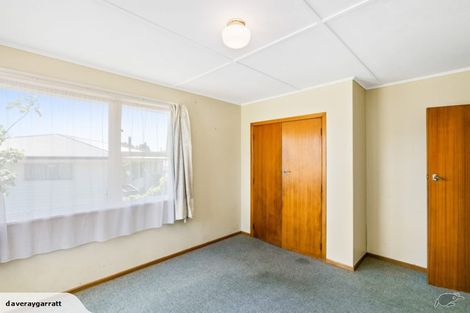 Photo of property in 10 Tania Way, Paparangi, Wellington, 6037