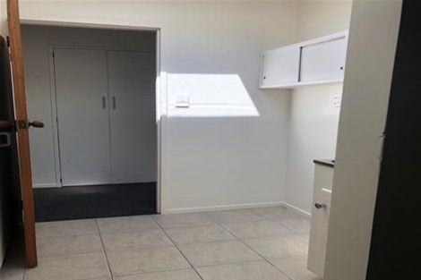 Photo of property in 2/32 Napier Road, Havelock North, 4130