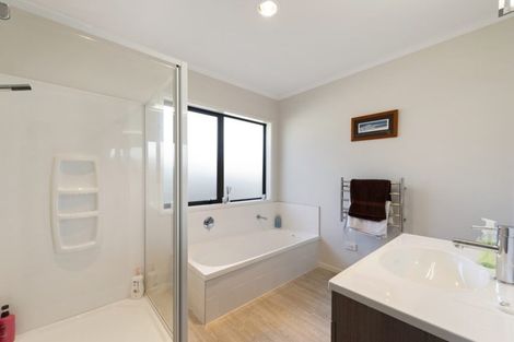 Photo of property in 21 Tuaia Street, Pyes Pa, Tauranga, 3112