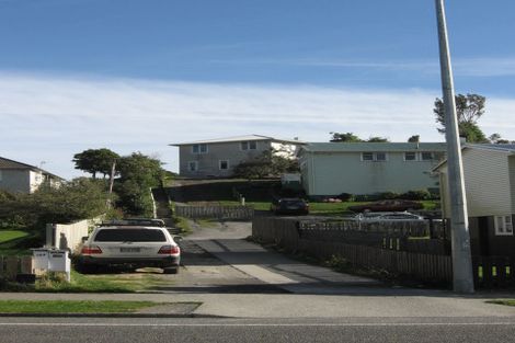 Photo of property in 129 Mungavin Avenue, Ranui, Porirua, 5024