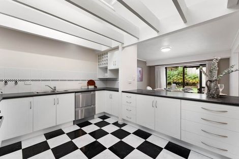 Photo of property in 55 Meadowvale Avenue, Forrest Hill, Auckland, 0620