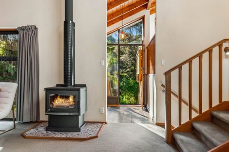 Photo of property in 21a Western Road, Laingholm, Auckland, 0604