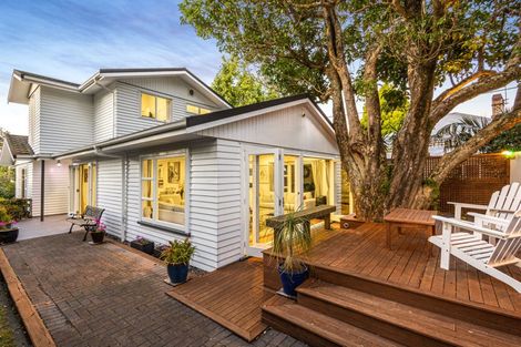 Photo of property in 1/14 Maritime Terrace, Birkenhead, Auckland, 0626