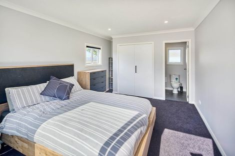 Photo of property in 3 Montgomery Crescent, Clouston Park, Upper Hutt, 5018