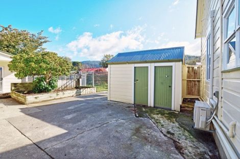 Photo of property in 42 Fox Street, Featherston, 5710