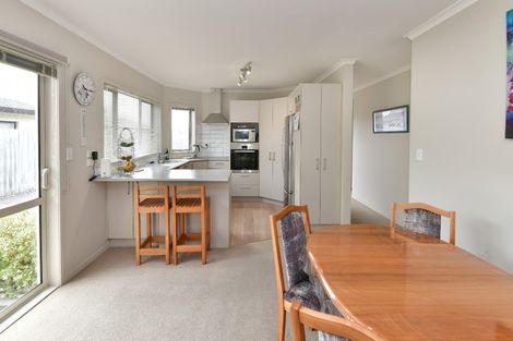 Photo of property in 44a Hatton Road, Orewa, 0931