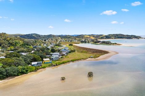 Photo of property in 870 Matapouri Road, Matapouri, Whangarei, 0173