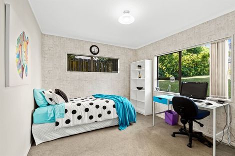 Photo of property in 2/160 Stapleford Crescent, Browns Bay, Auckland, 0630
