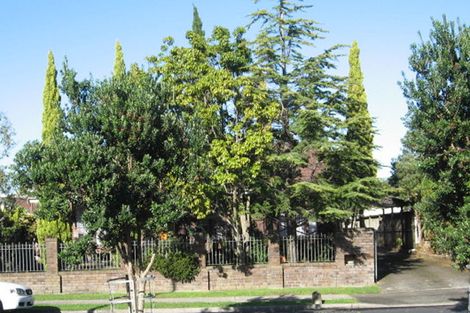 Photo of property in 13 Highland Park Drive, Highland Park, Auckland, 2010