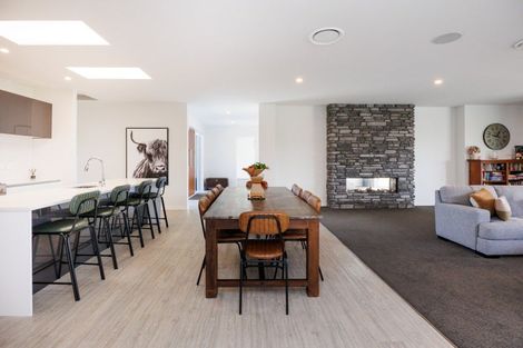 Photo of property in 33 Hartwell Drive, Kelvin Grove, Palmerston North, 4470