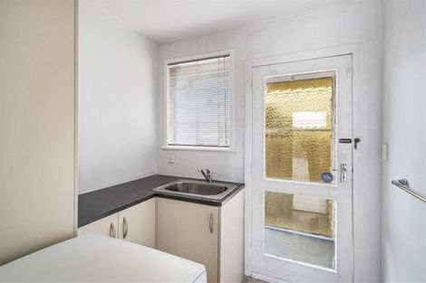 Photo of property in 2 Bidwell Place, Hillmorton, Christchurch, 8025