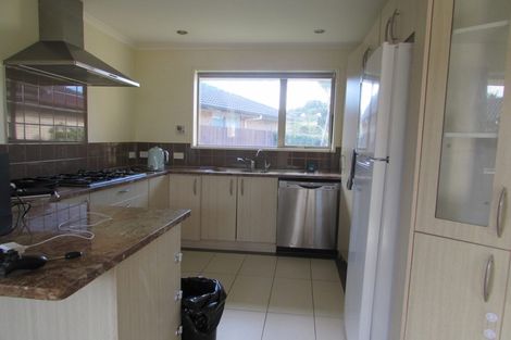 Photo of property in 60 South Kensington Way, Henderson, Auckland, 0612