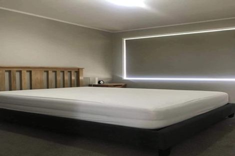 Photo of property in 11 Wanita Place, Totara Vale, Auckland, 0629