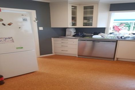 Photo of property in 1 Westhaven Drive, Tawa, Wellington, 5028