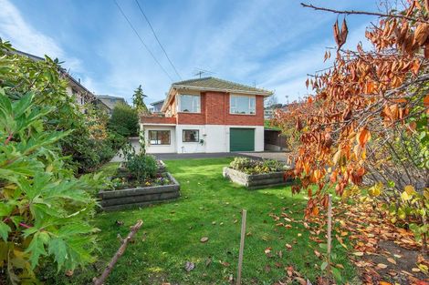 Photo of property in 8 Elwyn Crescent, Green Island, Dunedin, 9018