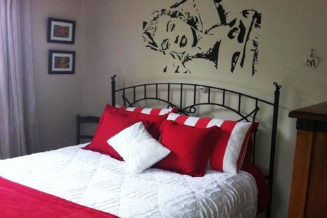 Photo of property in 9 Snowden Place, Raglan, 3225