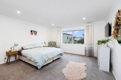 Photo of property in 11 Kukuwai Avenue, Red Beach, 0932