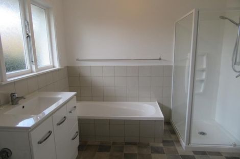 Photo of property in 33 Powell Crescent, Ilam, Christchurch, 8041