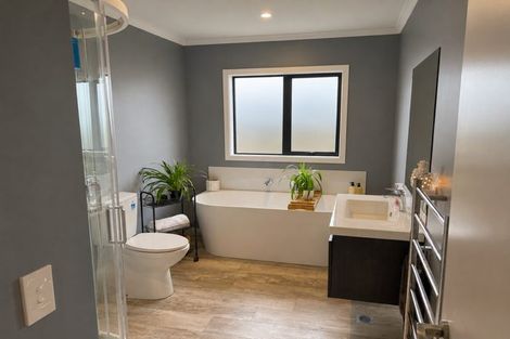 Photo of property in 37 Grovedale Square, Wainuiomata, Lower Hutt, 5014